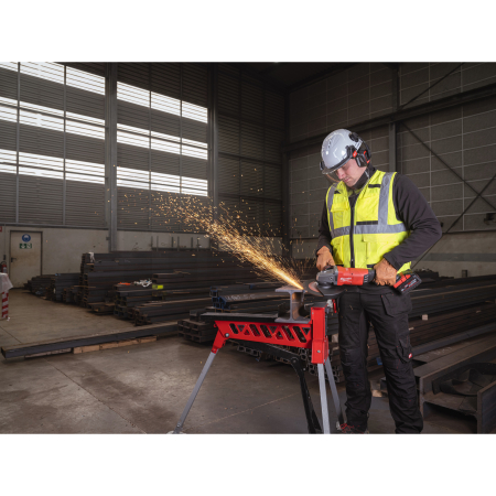 MILWAUKEE M18 ONEFLAG230XPDB-122C M18 FUEL ONE-KEY 230 mm úhlová bruska s kolébkovým spínačem 4933499242