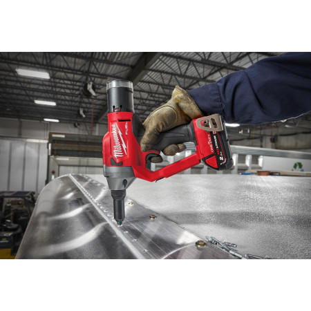 MILWAUKEE M18™ ONE-KEY™ nýtovačka 4933478602