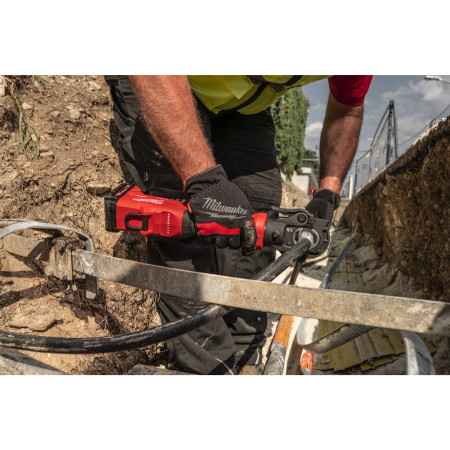 MILWAUKEE M18 ONEHCCT60-0C hydraulické krimpovací kleště 4933479683