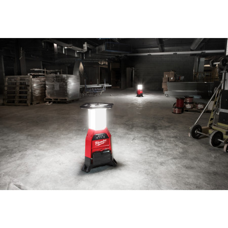 MILWAUKEE M18™ ONE-KEY™ LED kompaktní lampa s nabíječkou 4933459161