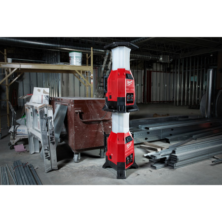 MILWAUKEE M18™ ONE-KEY™ LED kompaktní lampa s nabíječkou 4933459161