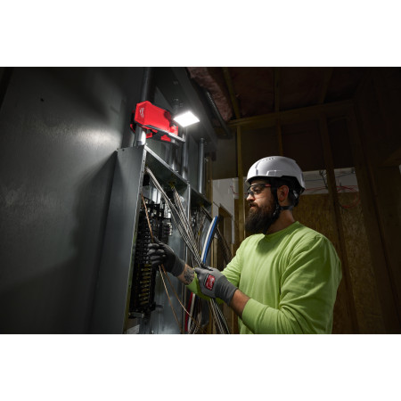 MILWAUKEE M18 PAL2-0 Otočné plošné světlo 4933493547
