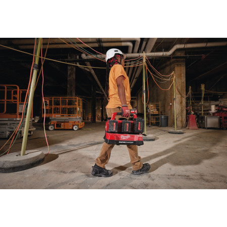 MILWAUKEE M18™ PACKOUT™ rychlonabíječka se šesti sloty 4932480163