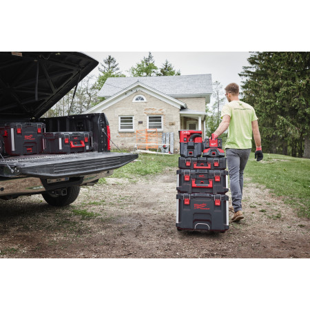 MILWAUKEE M18™ PACKOUT™ rychlonabíječka se šesti sloty 4932480163