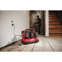 MILWAUKEE M18™ PACKOUT™ rychlonabíječka se šesti sloty 4932480163