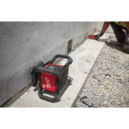 MILWAUKEE M18™ horizontální/vertikální rotační laser 1 200 m s automatickým duálním nastavením sklonu a funkcí ONE-KEY™ 49334932