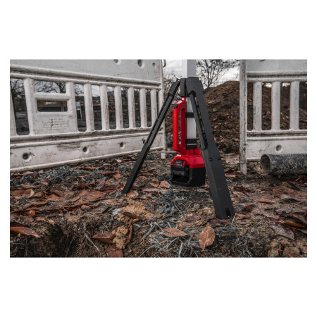 MILWAUKEE M18 SAL2-0 stojanová svítilna 4933492486