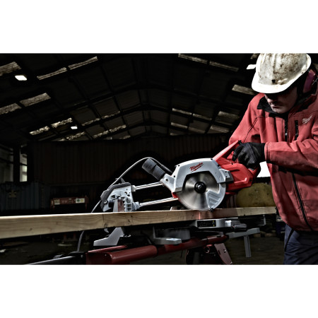 MILWAUKEE 8 ½"216 mm posuvná pokosová pila 4933410920
