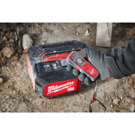 MILWAUKEE MX FUEL™ kufříkový ponorný vibrátor do betonu 4933479609