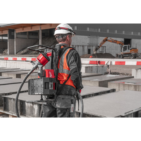 MILWAUKEE MX FUEL™ batohový ponorný vibrátor  do betonu 4933479595