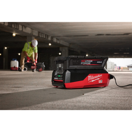 MILWAUKEE MX FUEL™ rychlonabíječka 4933498546