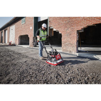 MILWAUKEE MX FUEL™ vibrační deska s nádrží na vodu 4933493270