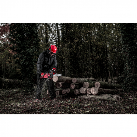 MILWAUKEE M18FCHSC-0 - M18 FUEL™ řetězová pila s lištou 30 cm 4933471441