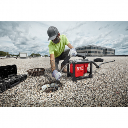 MILWAUKEE Kompaktní sekční čistička potrubí M18 FUEL™ 4933478408