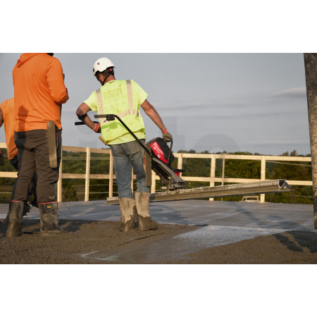 MILWAUKEE MX FUEL™ stahovací vibrační lišta 4933479775