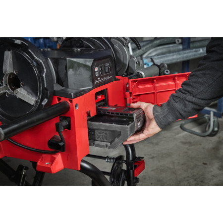 MILWAUKEE MX FUEL™ stacionární závitořez 2″ s ONE-KEY™ 4933493346