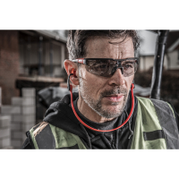 MILWAUKEE Enhanced Safety Glasses Tónované ochranné brýle - odolné proti poškrábání a zamlžování šedé 4932478907