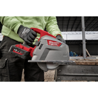 MILWAUKEE M18 FUEL™ 66 mm kotoučová pila na kov 4933472111