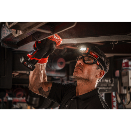 MILWAUKEE Čelová lampa USB s integrovaným akumulátorem 450 lumenů 4933478587