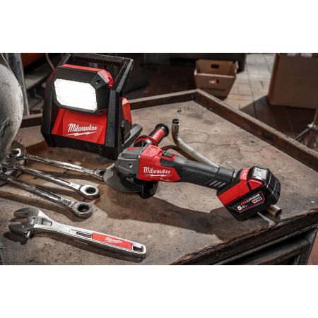 MILWAUKEE M18 FUEL™ 125 mm úhlová bruska s posuvným spínačem 4933478430