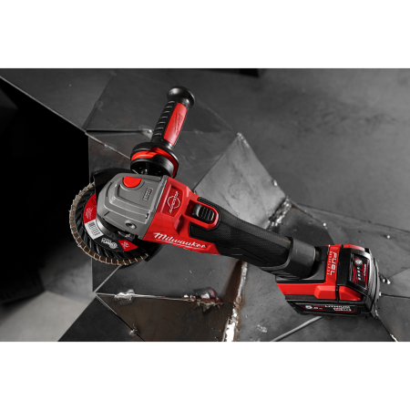 MILWAUKEE M18 FUEL™ 125 mm úhlová bruska s posuvným spínačem 4933478430