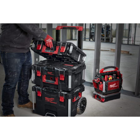 MILWAUKEE PACKOUT™ pojízdný box 4932464078
