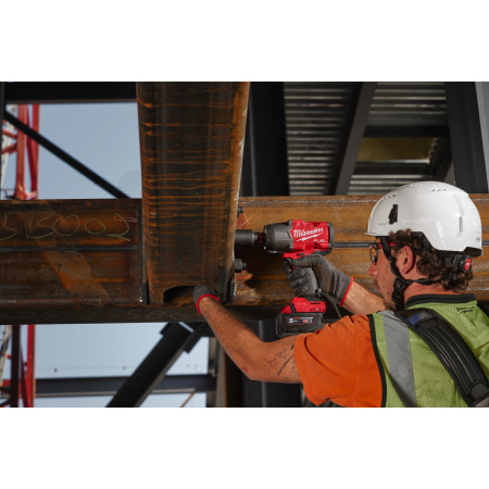 MILWAUKEE M18 FUEL™ ½″ rázový utahovák s vysokým krouticím momentem a pojistným koužkem 4933498251
