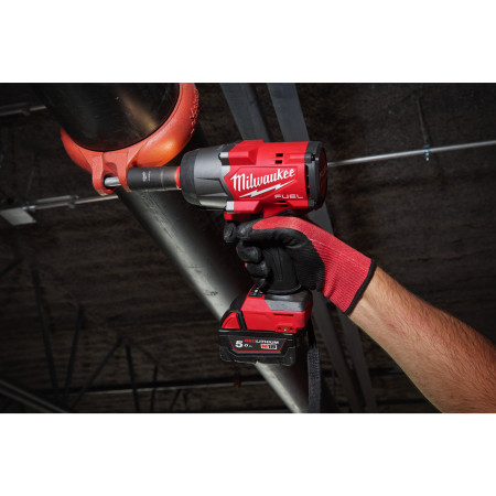 MILWAUKEE M18 FUEL™ ½″ rázový utahovák s vysokým krouticím momentem a pojistným koužkem 4933498251