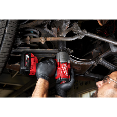 MILWAUKEE M18 FUEL™ ½″ rázový utahovák s pojistným kroužkem 4933471260
