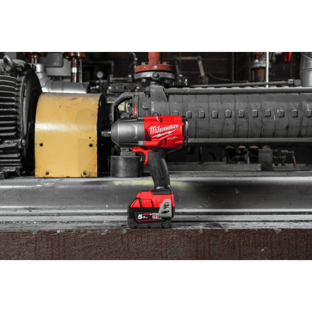MILWAUKEE M18FHIWF12-502X - M18 FUEL™ ½″ rázový utahovák s pojistným kroužkem 4933459696