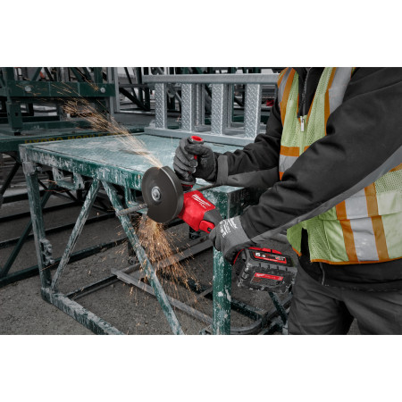 MILWAUKEE M18 FUEL™ vysoce výkonná úhlová bruska 125 mm s kolébkovým spínačem 4933471078