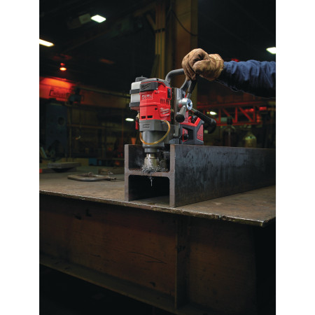 MILWAUKEE M18 FUEL™ magnetická vrtačka s permanentním magnetem 4933459420