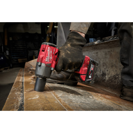 MILWAUKEE M18 FUEL™ ⅜″ razový utahovák se středním momentem a pojistným kroužkem 4933479405