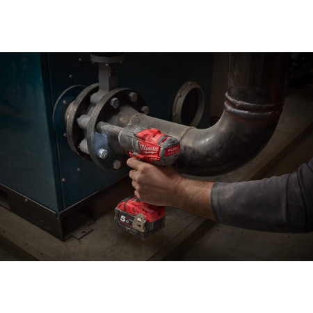 MILWAUKEE M18 FUEL™ ½″ mid torque impact wrench with pin detent 4933471206