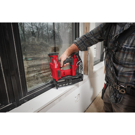 MILWAUKEE M18 FN16GS-0X přímá hřebíkovačka 16 GA 4933493353
