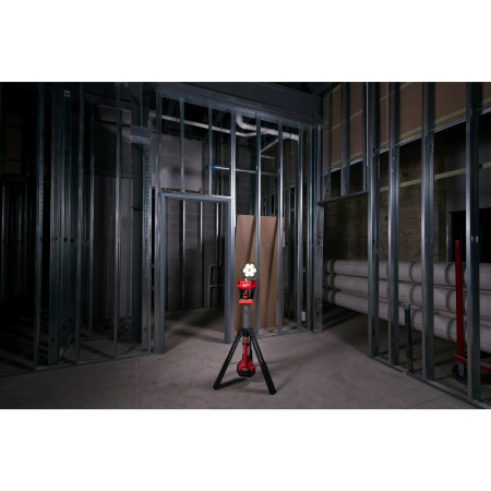 MILWAUKEE M18™ LED stojanová svítilna 4933451895