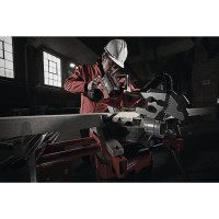 MILWAUKEE M18™ 216 mm pokosová pila 4933448494