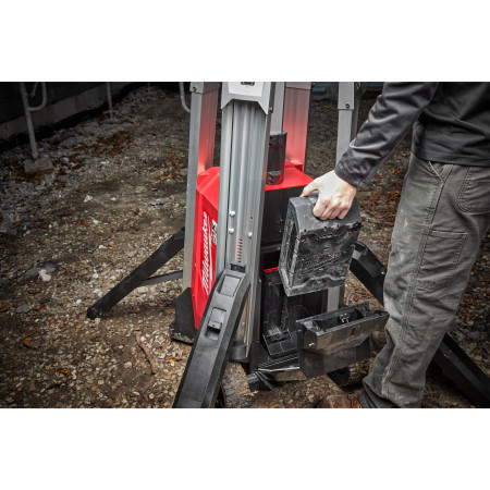 MILWAUKEE MX FUEL™ stožárové světlo 4933502173