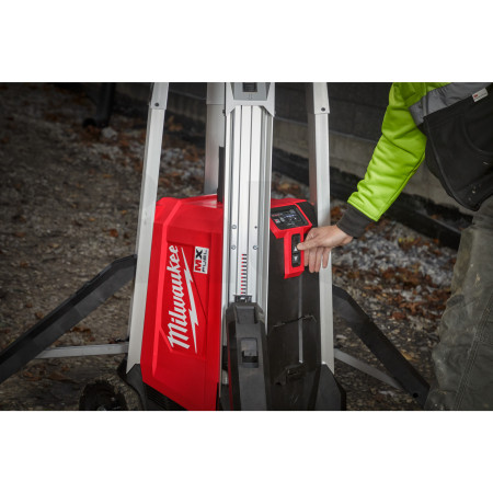 MILWAUKEE MX FUEL™ stožárové světlo 4933502173