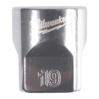 MILWAUKEE ⅜″ nástrčný klíč metrický standardní 12hranný, 19mm 4932498811