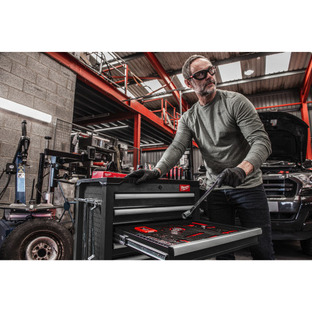 MILWAUKEE SRC27/7-2 TOOLGUARD 27" / 69cm ocelová skříňka na kolečkách se 7 zásuvkami 4932500740