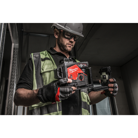 MILWAUKEE Laser M12™ 360° se zeleným paprskem se 3 rovinami 4933478102