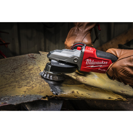 MILWAUKEE Hrnkový kartáč M14 90×20 mm, ocelový, splétaný drát 0,5 mm – 1 ks 4932501737