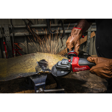 MILWAUKEE Šikmý kartáč M14 100×10 mm, ocelový, vlnitý drát 0,35 mm – 1 ks 4932501748