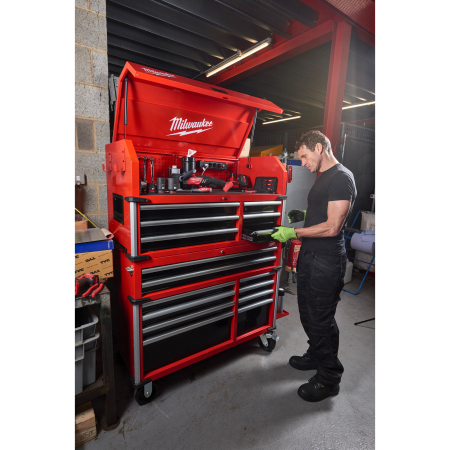MILWAUKEE SRC46-1 46" / 117 cm vysokokapacitní dílenská ocelová skříň s 10 zásuvkami 4932478852