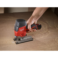 MILWAUKEE M12™ kompaktní přímočará pila 4933471397
