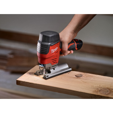 MILWAUKEE M12™ kompaktní přímočará pila 4933471397