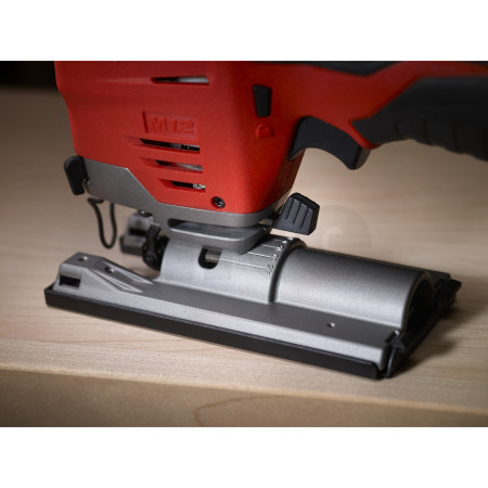 MILWAUKEE M12™ kompaktní přímočará pila 4933471397