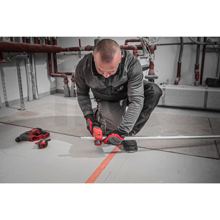 MILWAUKEE M12™ RAPTOR™ řezák na nerezové trubky 4933492052