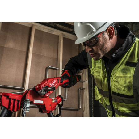 MILWAUKEE M12™ RAPTOR™ řezák na nerezové trubky 4933492052
